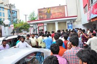 Srimanthudu Benefit Show Hungama at Siva Parvathy Theatre